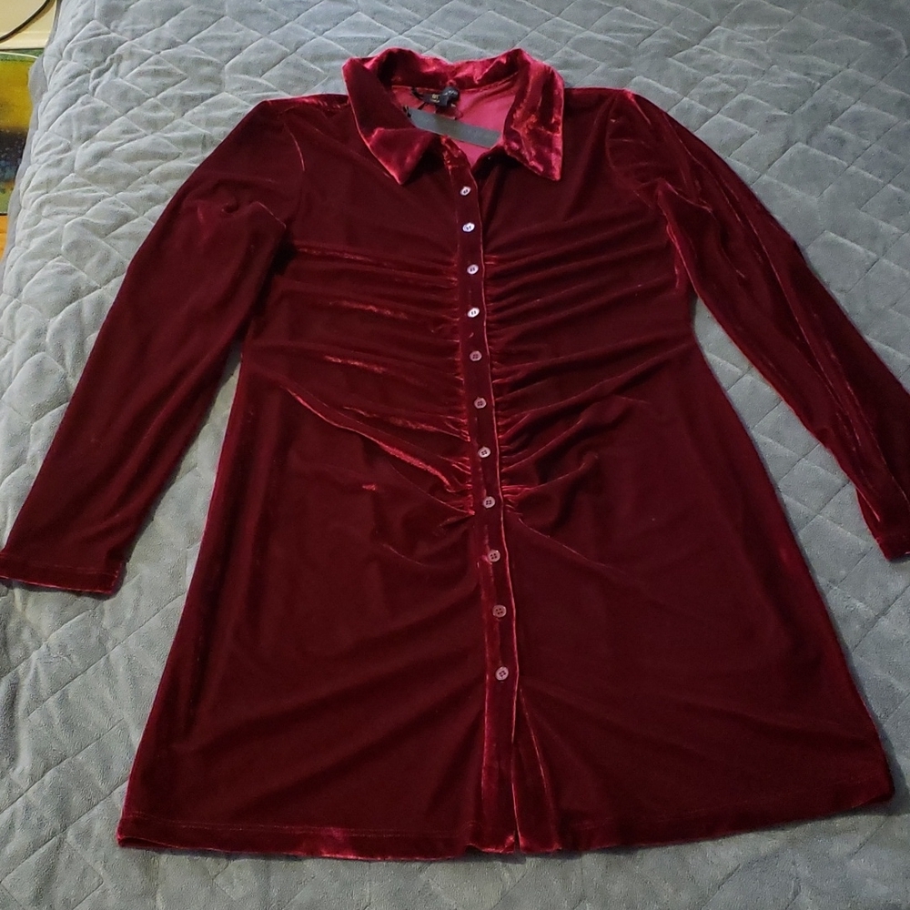 NWT House of Harlow 1960 Red Velvet Button Front Ruched Dress - Picture 4 of 7